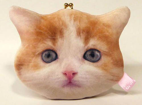 猫の顔の形のポーチがま口