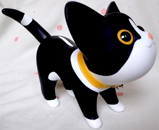猫型の貯金箱(ハチワレ) 猫型の貯金箱(ハチワレ)