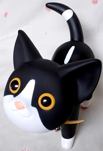 作家さんハチワレ猫と金魚の置物 猫と金魚』発売。気になる金魚をじ～っと | がちゃぽん情報